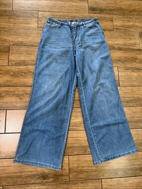 Vanilla Star ultra cozy Wide Leg Pull on jeans size Medium